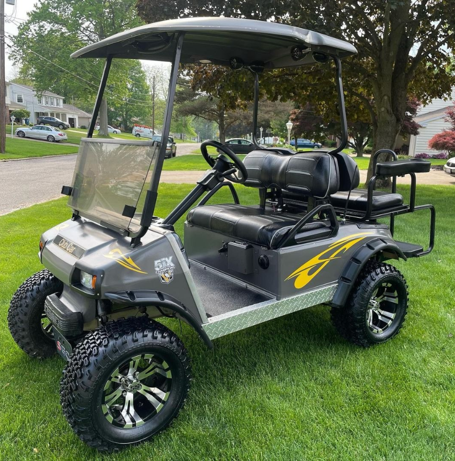 1747430192976_clubcar5